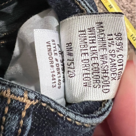 Buckle Daytrip Virgo Jeans - Picture 14 of 16